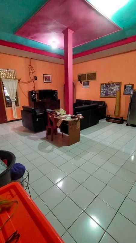 dijual rumah jl kenidai rt12 no90