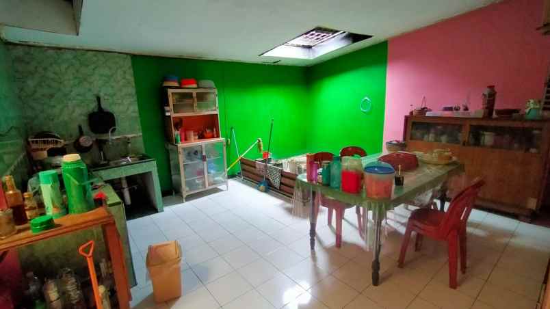 dijual rumah jl kenidai rt12 no90