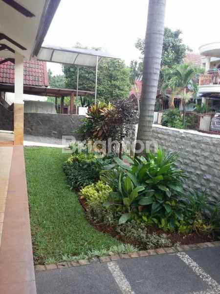 dijual rumah jl mandar sektor 3 bintaro