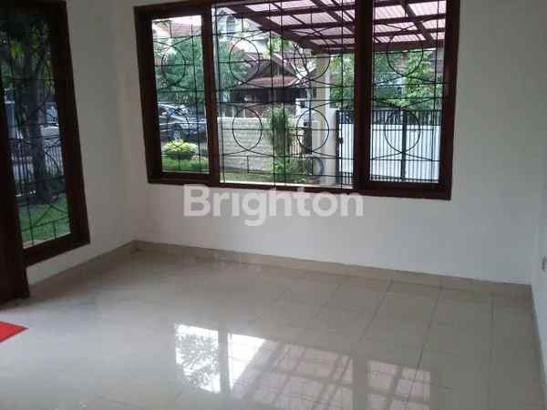 dijual rumah jl mandar sektor 3 bintaro