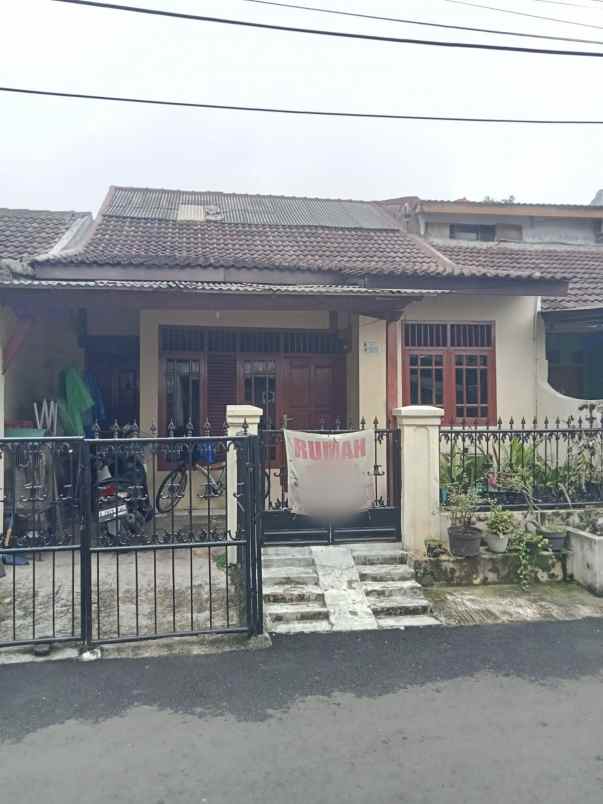 dijual rumah jl pancoran mas depok