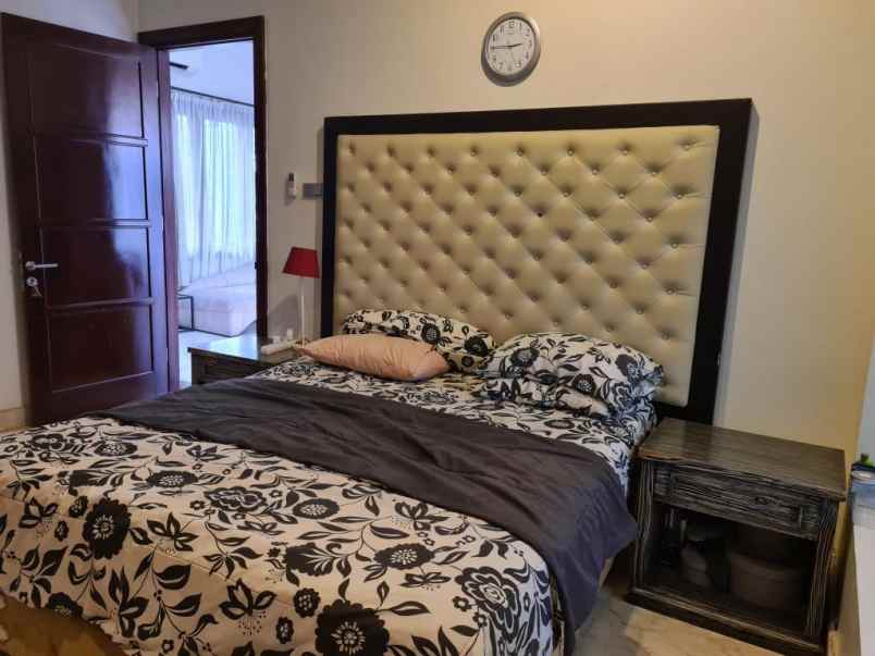 dijual rumah jl pejaten barat ii