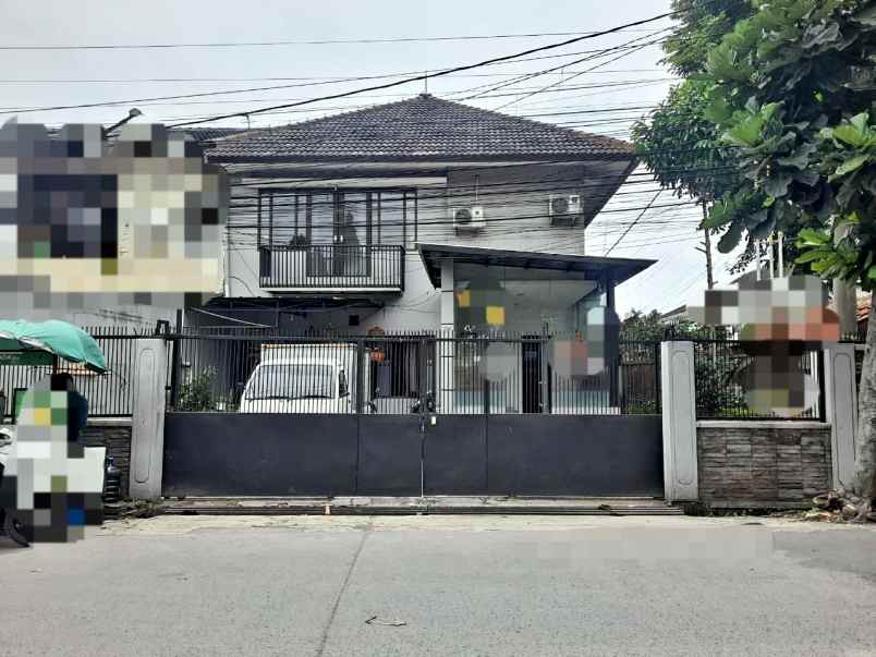 dijual rumah jl peta