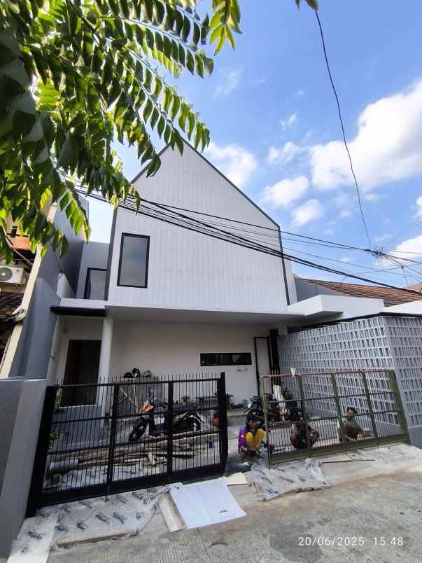 dijual rumah jl raden intan 2 duren