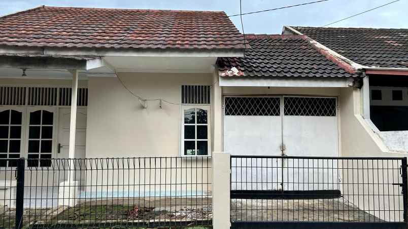 dijual rumah jl raya ciater