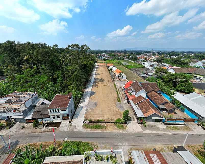 dijual rumah jl raya wedomartani