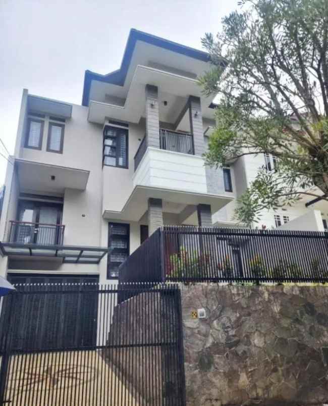 dijual rumah jl sersan bajuri