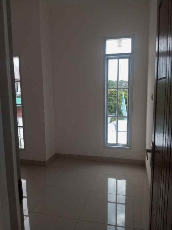 dijual rumah jl sudirman pd jaya kec