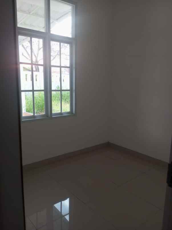 dijual rumah jl sudirman pd jaya kec