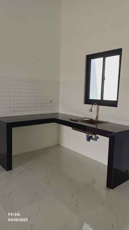 dijual rumah jl tegal danas hegarmukti