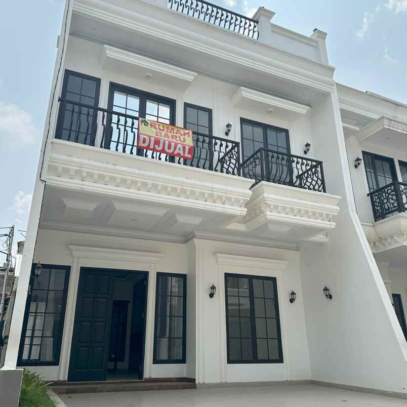 dijual rumah jl warung silah