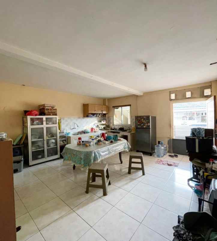 dijual rumah jl wijaya no 18 lembah