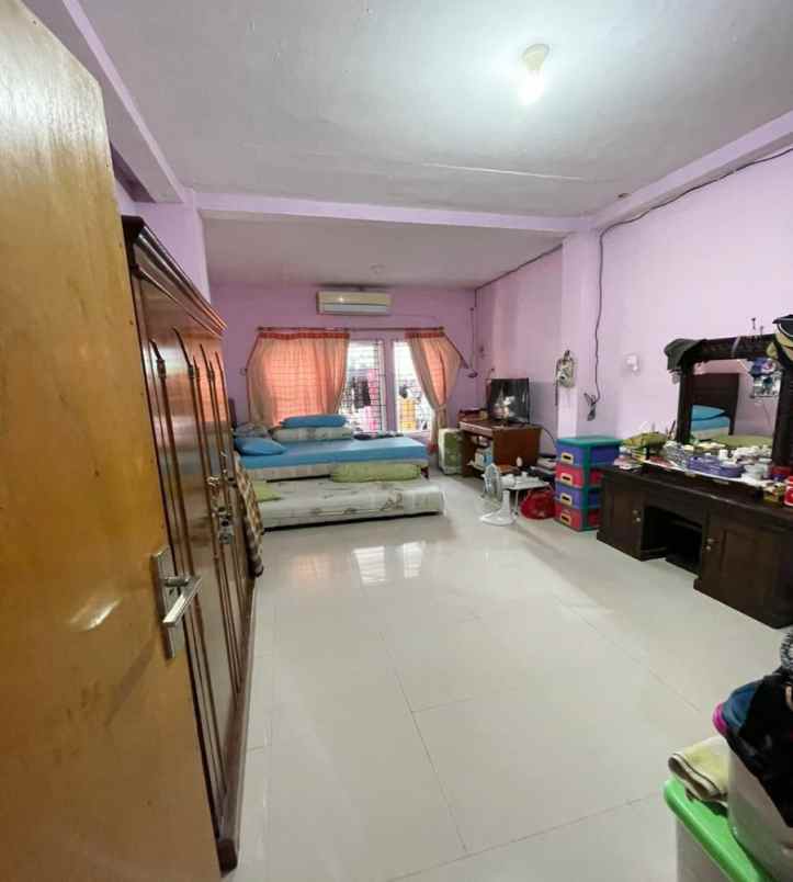 dijual rumah jl wijaya no 18 lembah