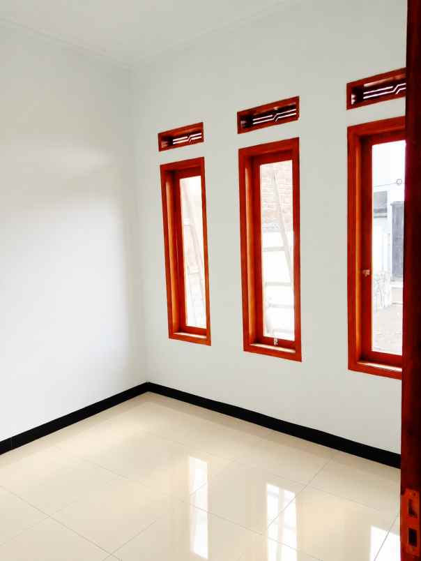 dijual rumah jln bojongwaru rancamulya