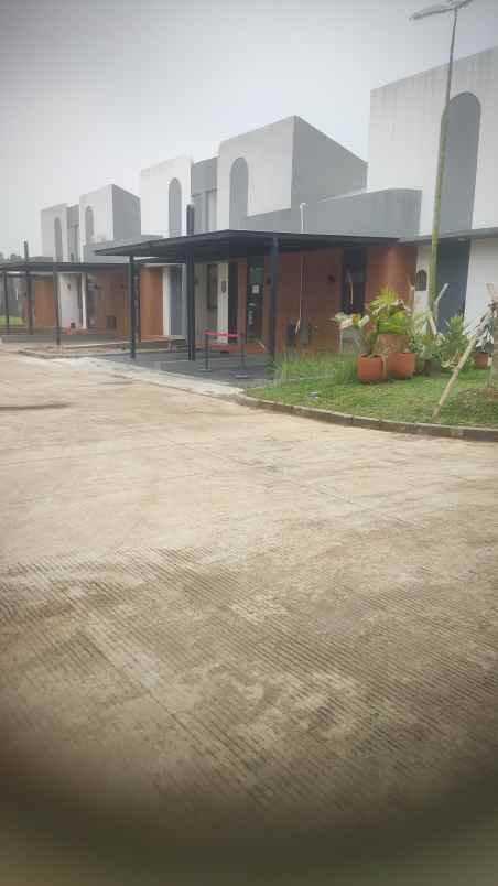 dijual rumah jln hj samaun malang