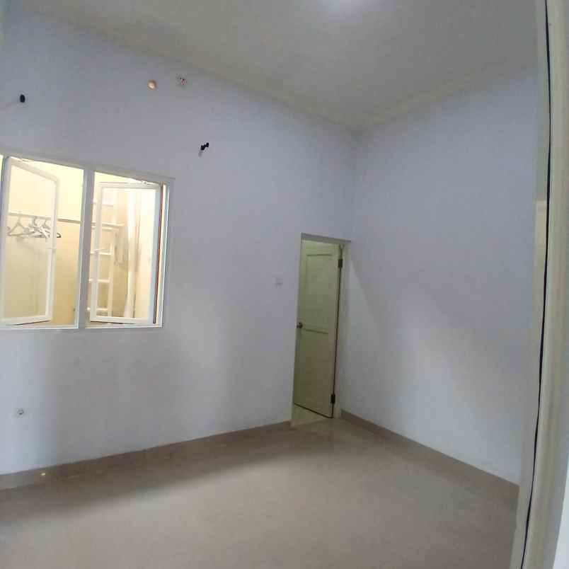 dijual rumah kalibaru cilodong depok