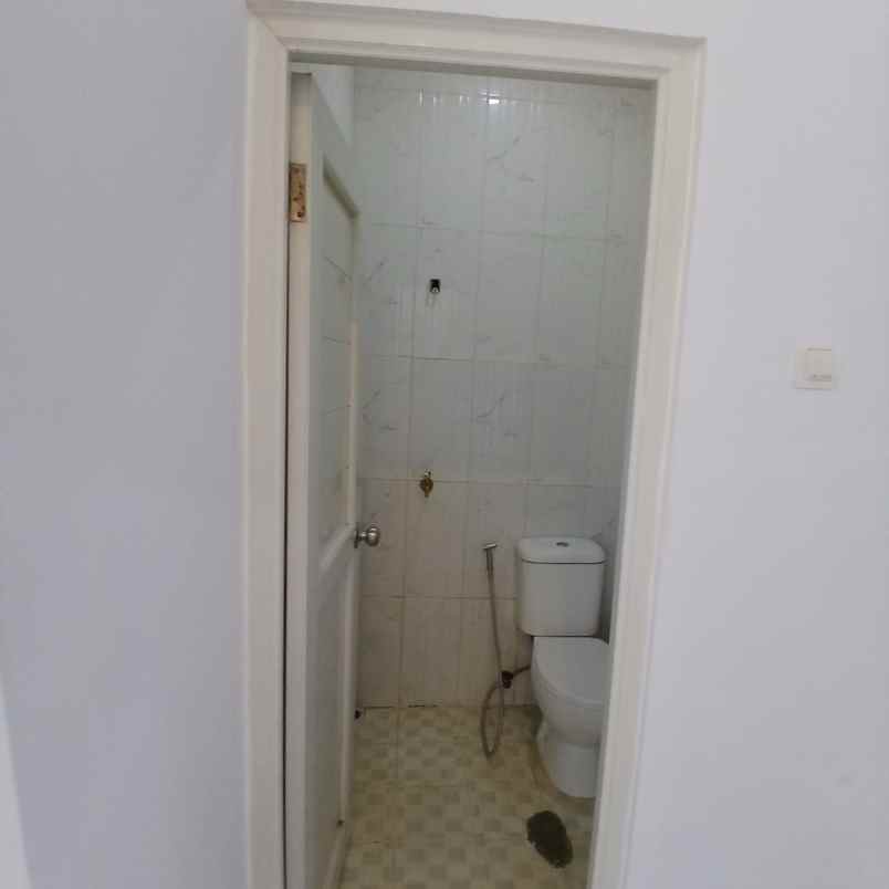 dijual rumah kalibaru cilodong depok