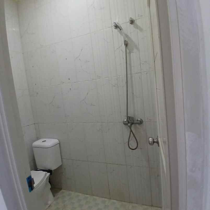 dijual rumah kalibaru cilodong depok