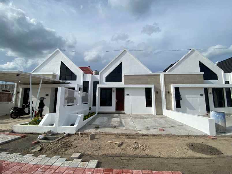 dijual rumah kebondalem lor prambanan