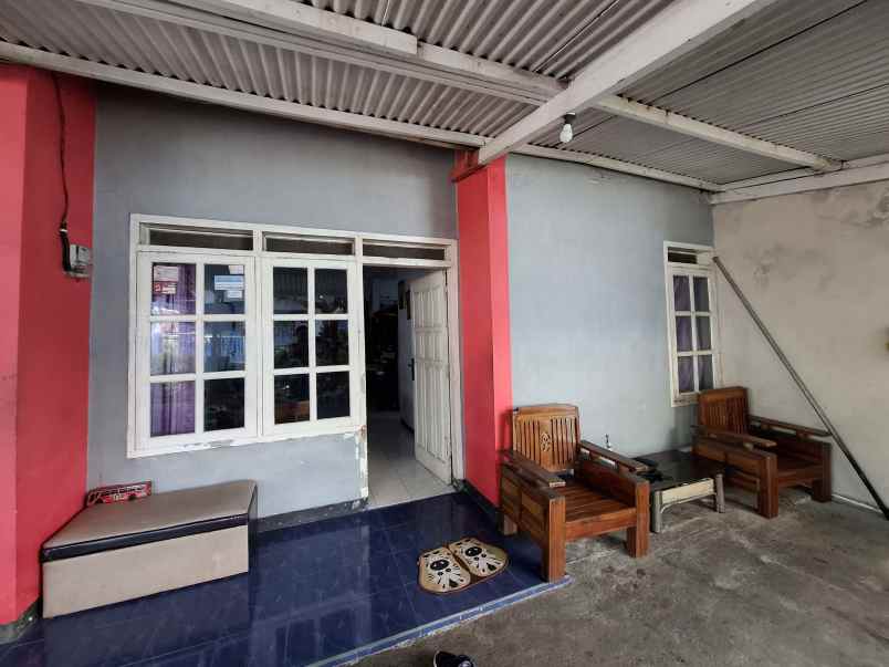 dijual rumah kebonsari