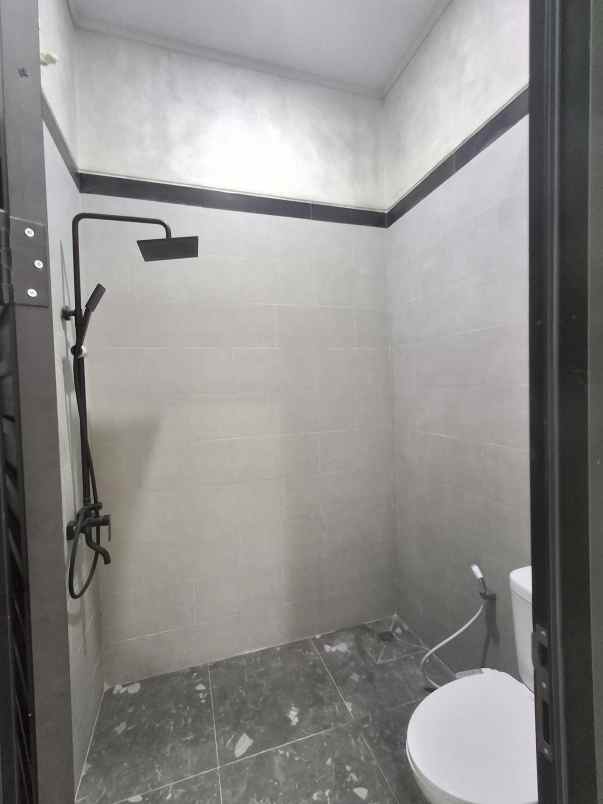 dijual rumah kedulan tirtomartani