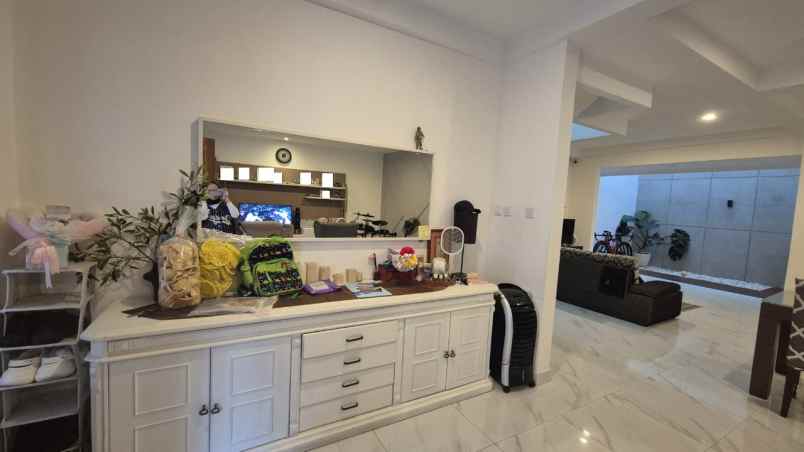 dijual rumah kelapa gading