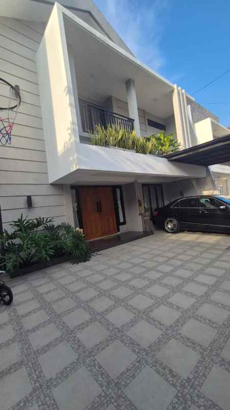 dijual rumah kelapa gading