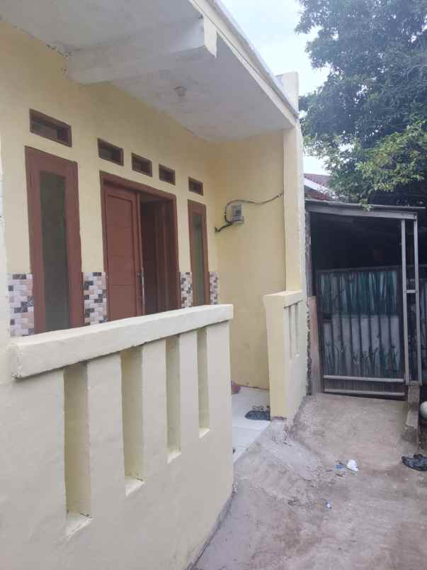 dijual rumah kelurahan pondok kacang