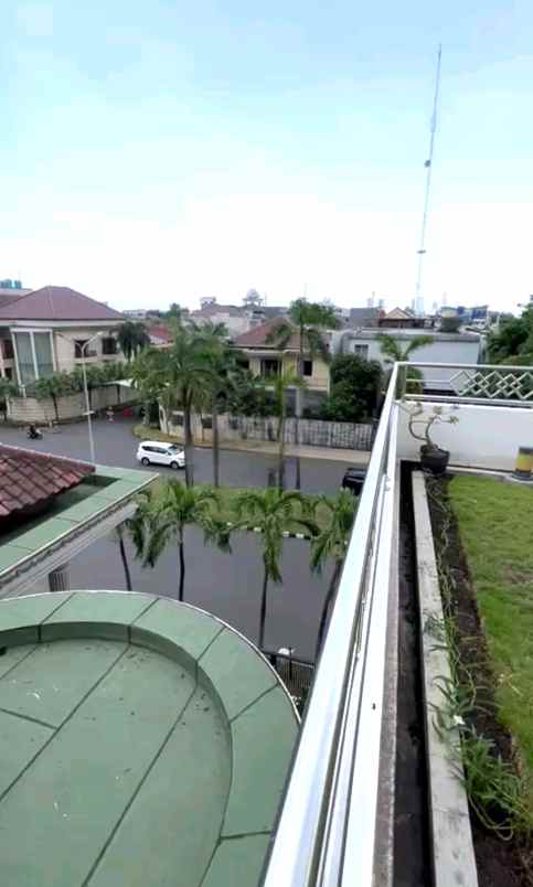 dijual rumah kembangan jakarta barat