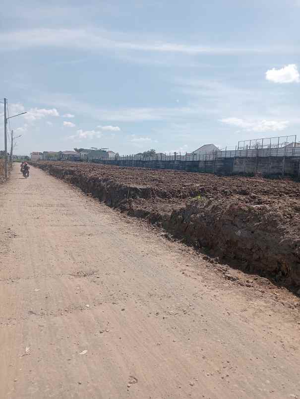 dijual rumah kesambi