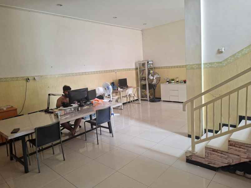 dijual rumah klampis aji