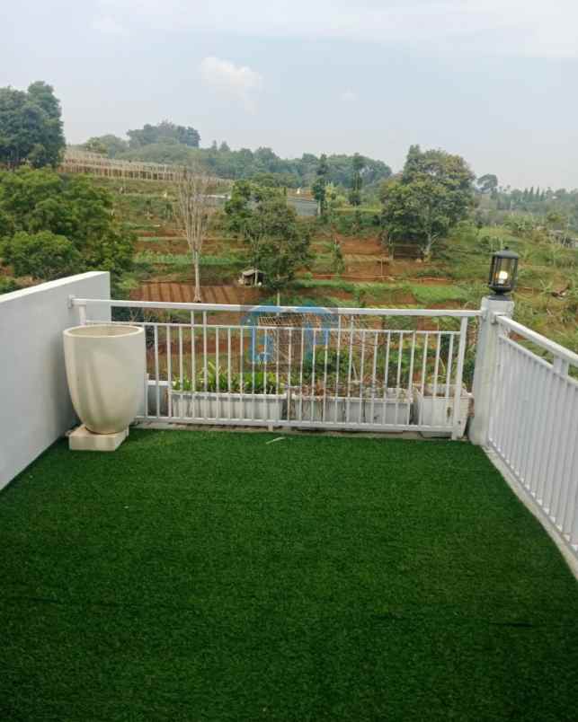 dijual rumah klasik modern siap huni lingkungan asri
