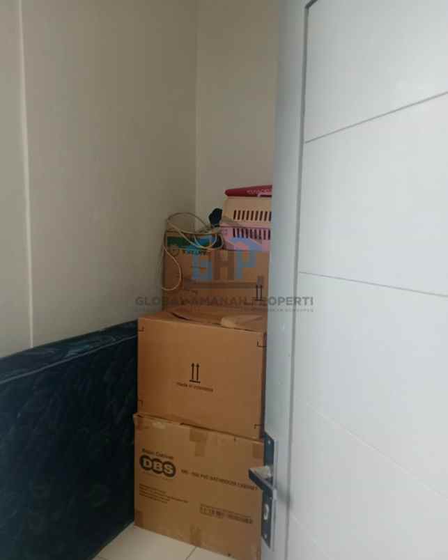 dijual rumah klasik modern siap huni lingkungan asri