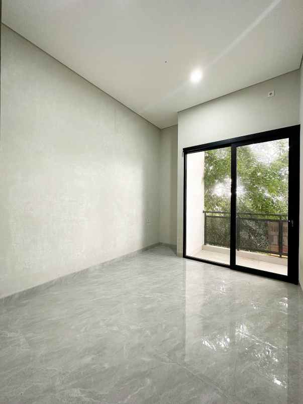 dijual rumah klender duren sawit