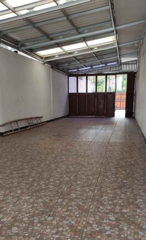 dijual rumah kolonel masturi