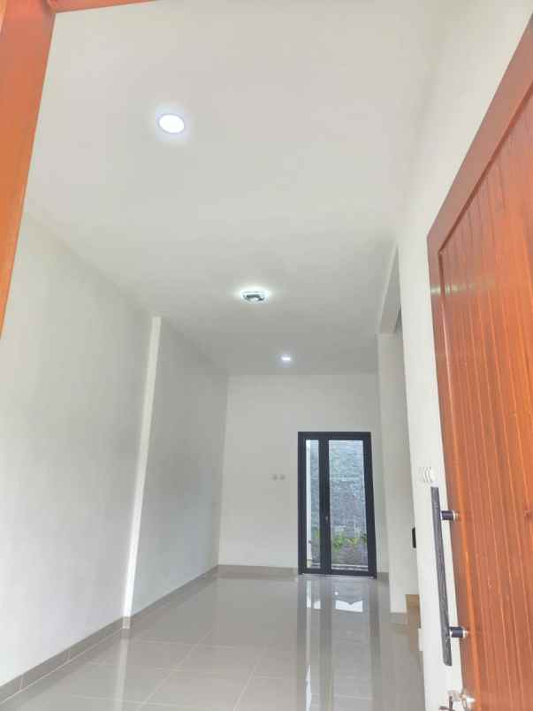 dijual rumah komplek bukit nusa indah