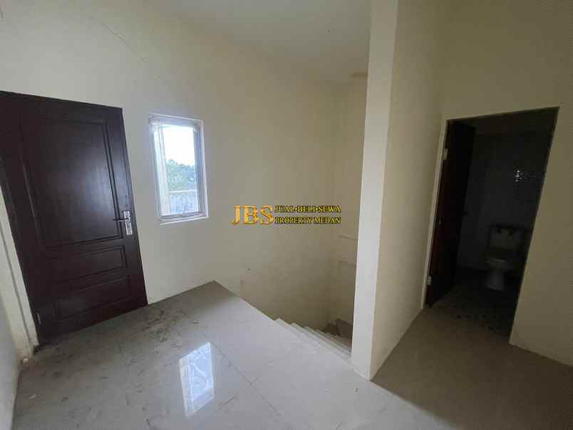 dijual rumah komplek cemara asri