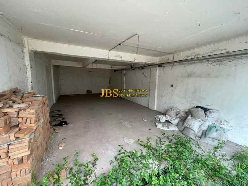 dijual rumah komplek cemara asri