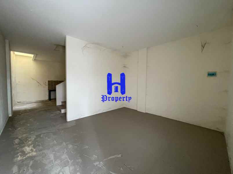 dijual rumah komplek cemara asri