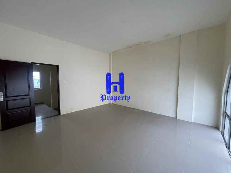 dijual rumah komplek cemara asri