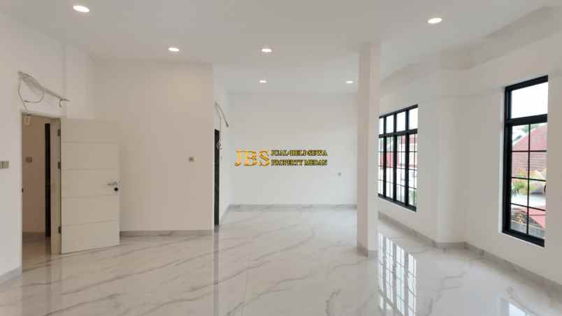 dijual rumah komplek cemara hijau