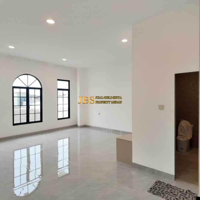 dijual rumah komplek cemara hijau