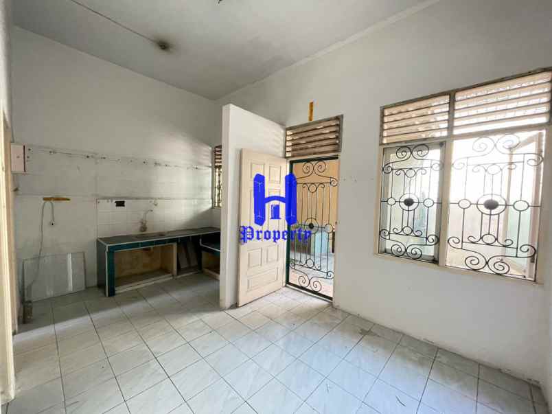 dijual rumah komplek cemara hijau