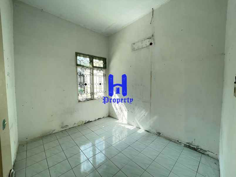 dijual rumah komplek cemara hijau