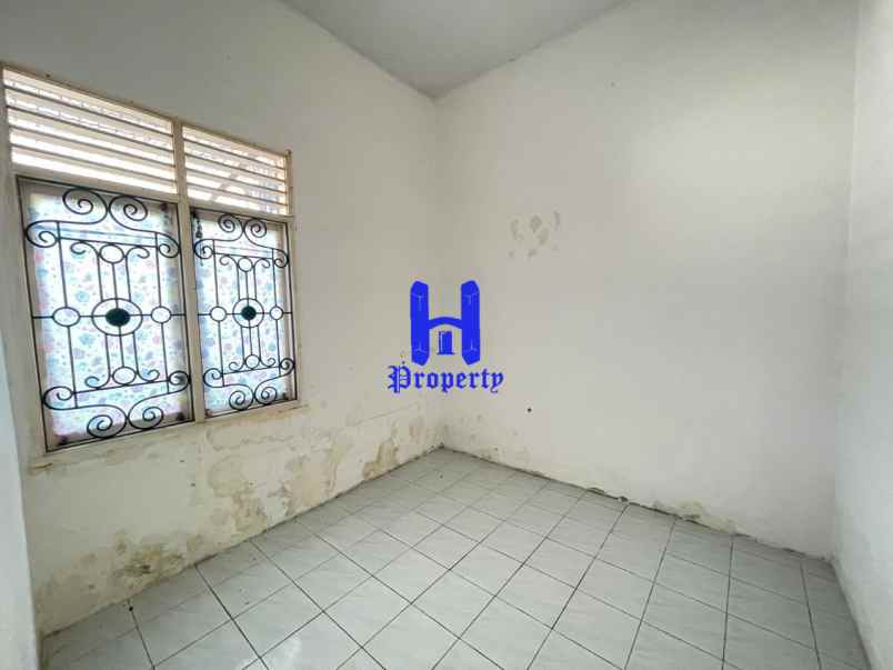 dijual rumah komplek cemara hijau