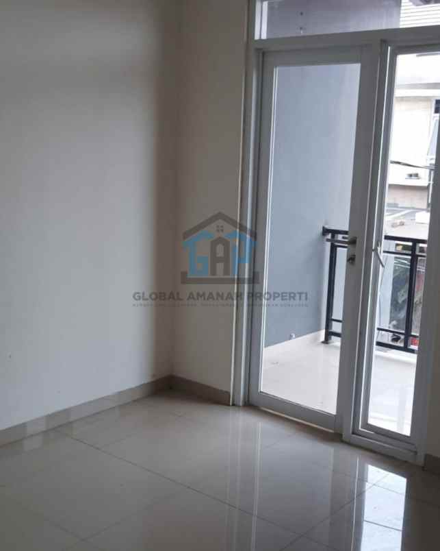dijual rumah komplek citeureup 8 menit pemkot cimahi