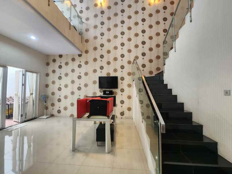 dijual rumah komplek citra garden
