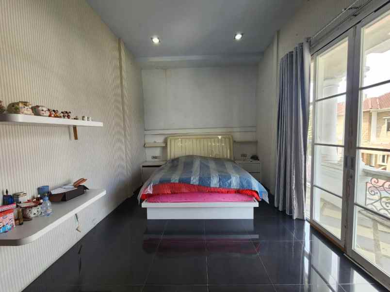 dijual rumah komplek citra garden