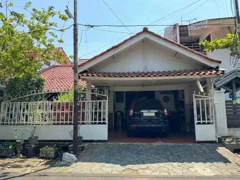 dijual rumah komplek jakapermai dekat