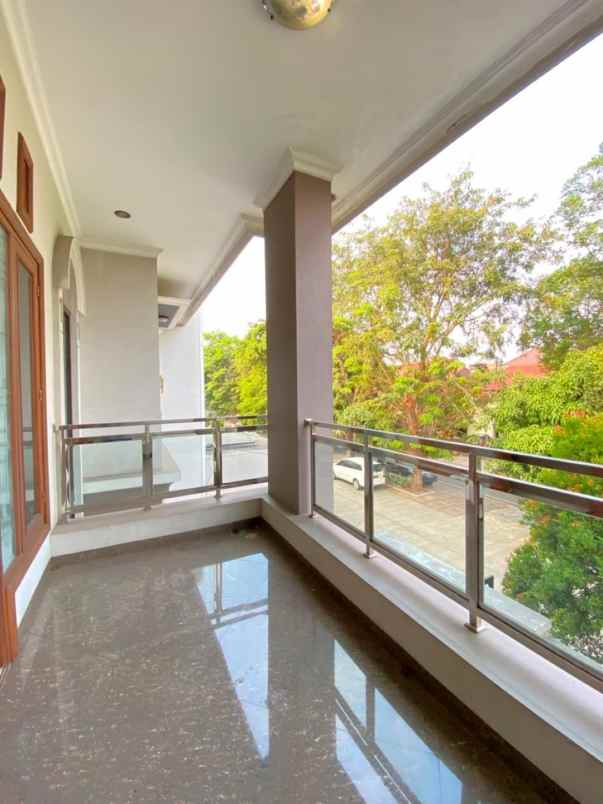 dijual rumah komplek kavling marinir